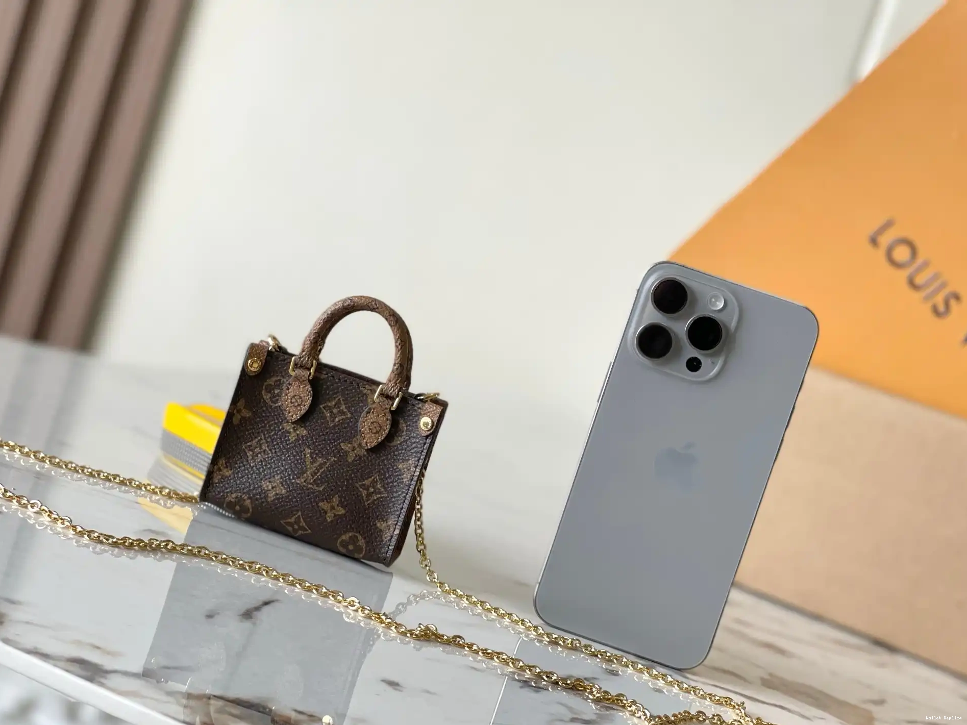 Cheap MICRO-8.5*3.5*10.5CM VUITTON LOUIS ONTHEGO 0531
